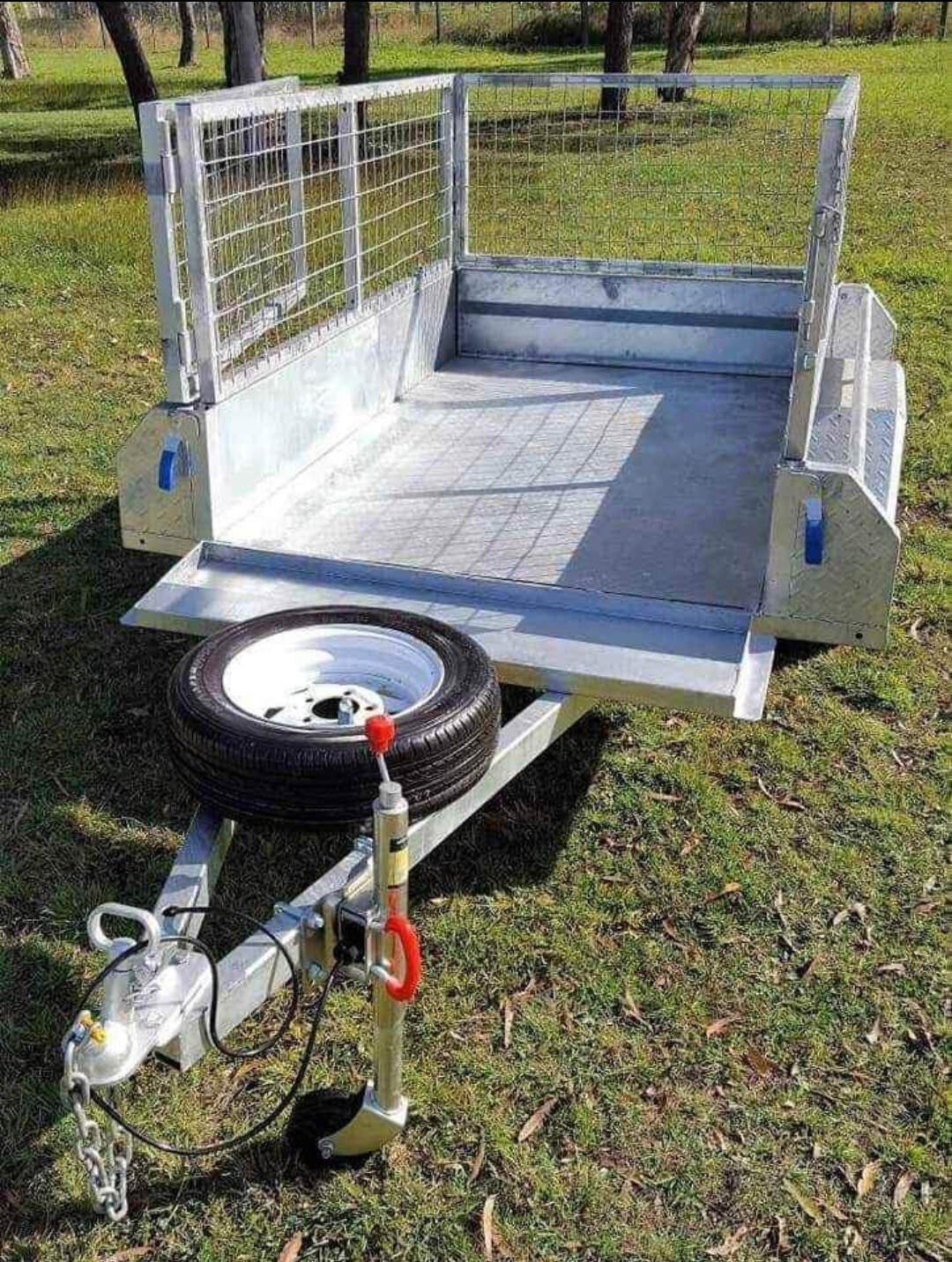 low-stock-6x4-hot-dip-galvanised-caged-tilt-trailer-750kg-atm-spare